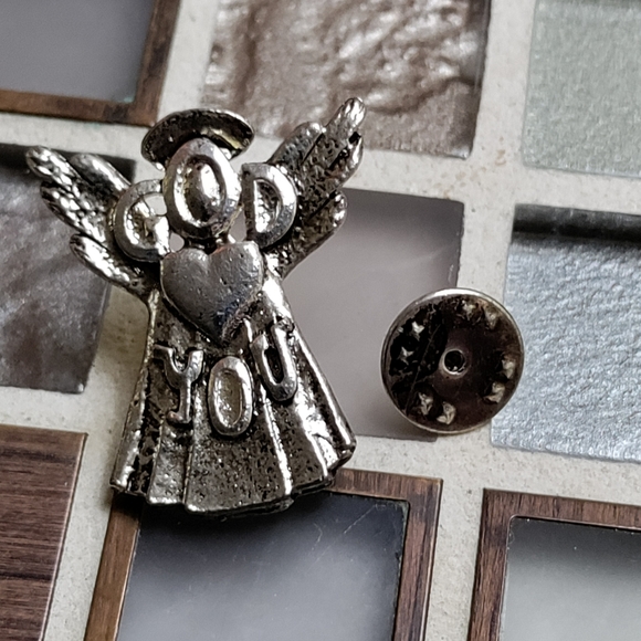 "God ❤️ You" Angel Lapel pin-vtg - Picture 4 of 5
